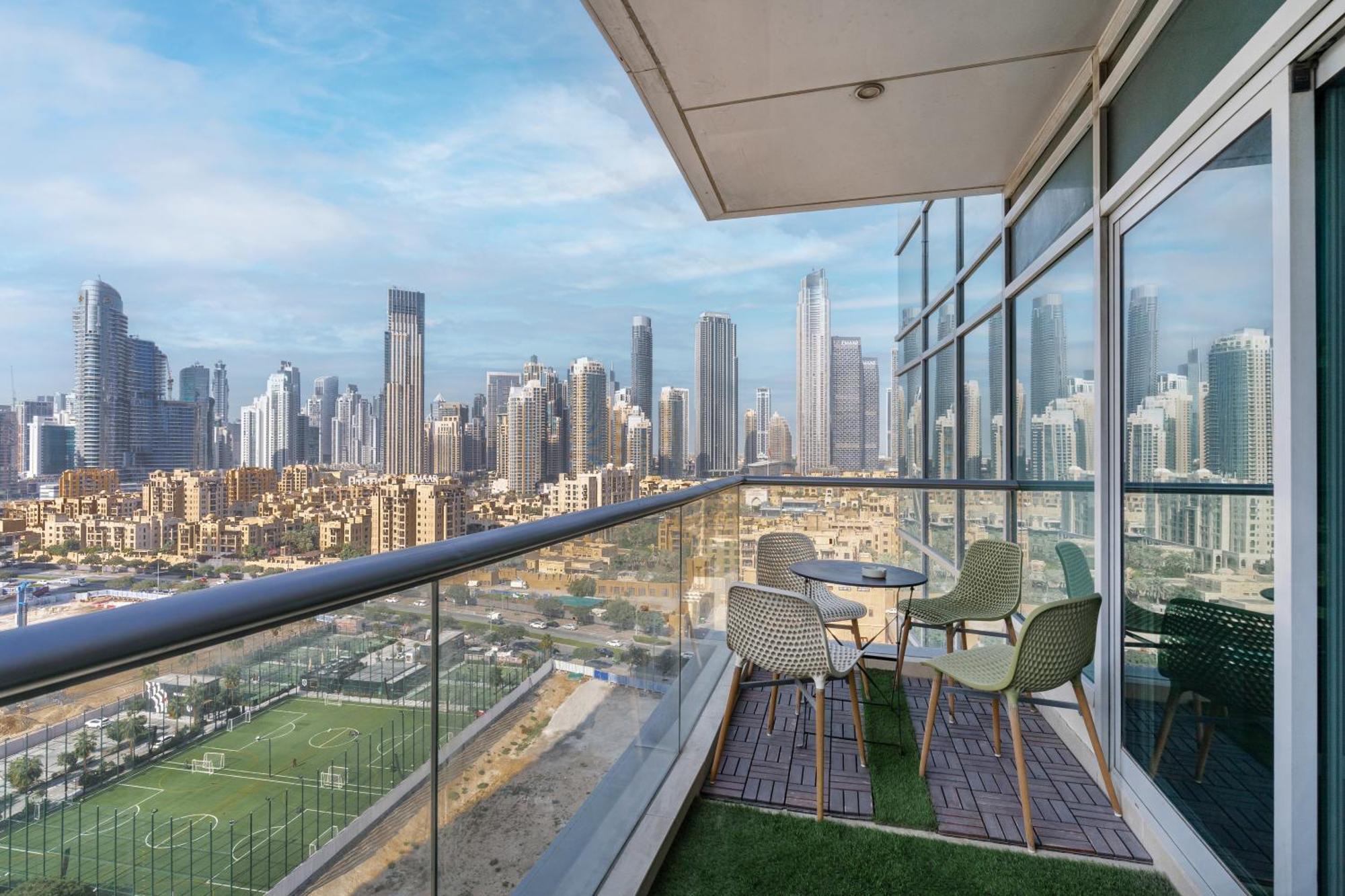 Chic 2Br Apartment, Prime Location Near Dubai Mall - Allsopp&Allsopp Eksteriør bilde