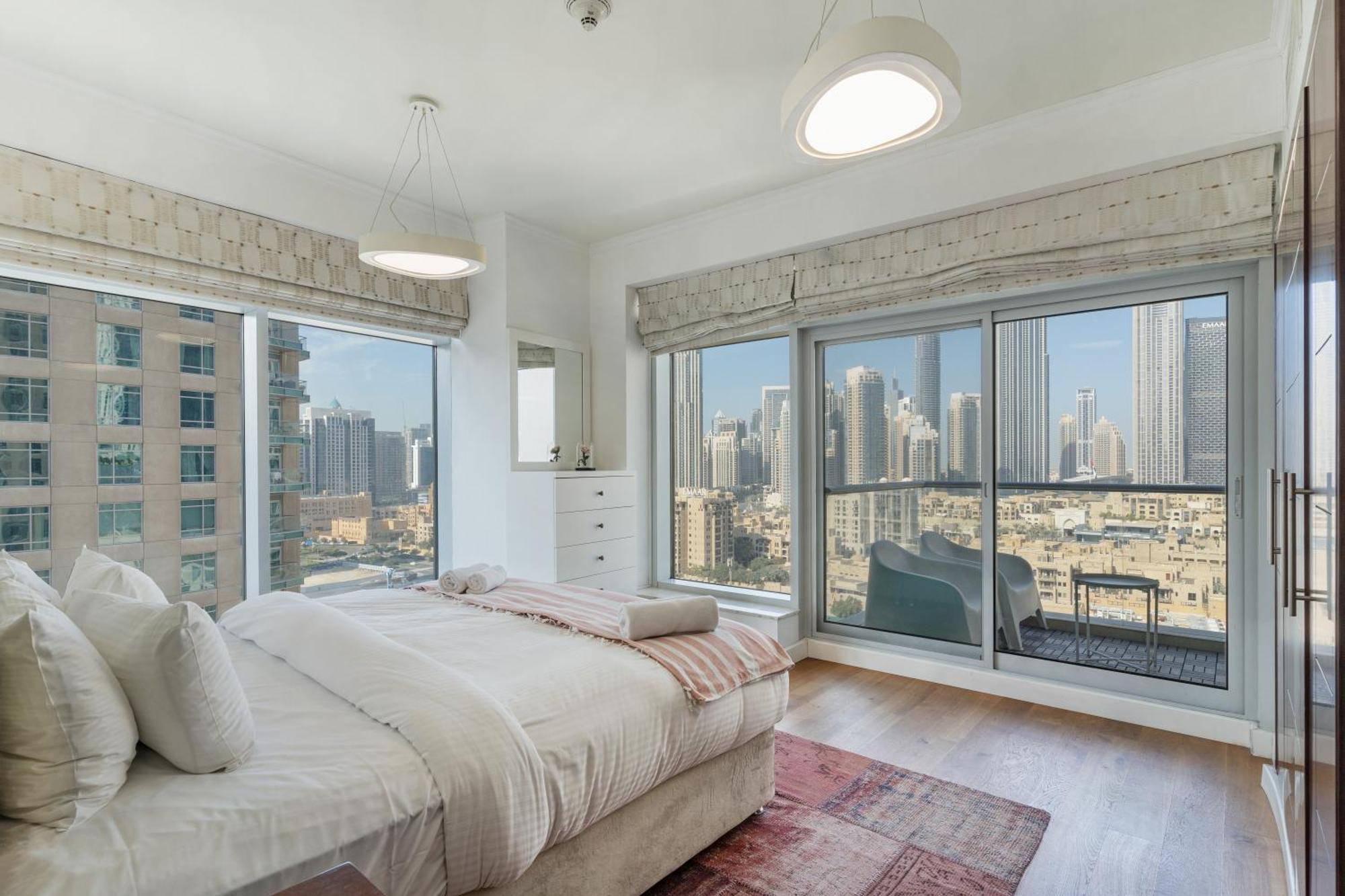 Chic 2Br Apartment, Prime Location Near Dubai Mall - Allsopp&Allsopp Eksteriør bilde