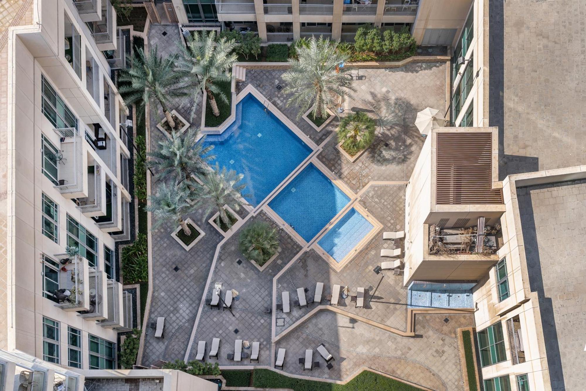 Chic 2Br Apartment, Prime Location Near Dubai Mall - Allsopp&Allsopp Eksteriør bilde